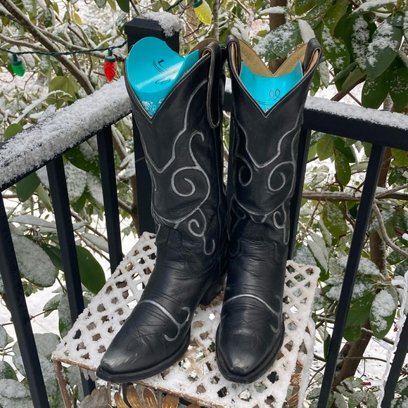 LANE Embossed black and Silver western boot - Picture 2 of 7
